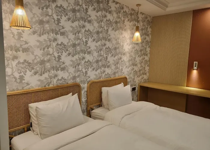 Hotel Hound Garden&terrace 3*