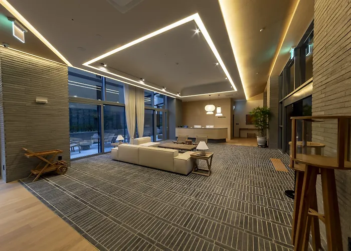 Hound Garden&terrace 3*