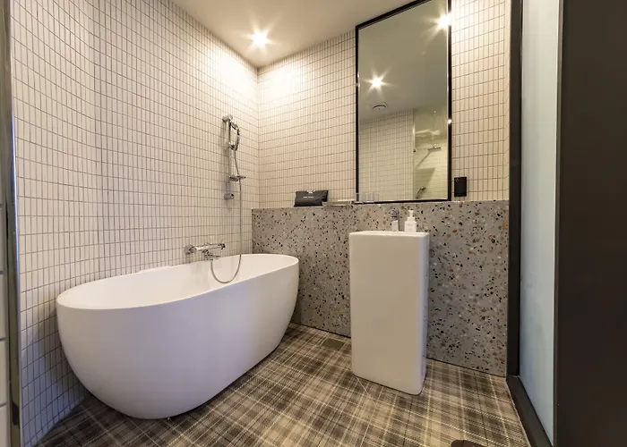 Hound Garden&terrace Hotel 3*