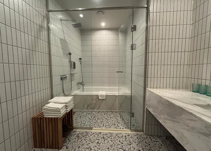 Hound Garden&terrace Hotel 3*