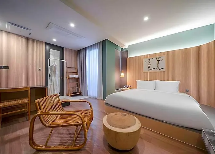 Hound Garden&terrace Hotel