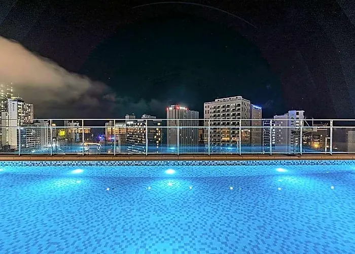 Hound Garden&terrace 3*