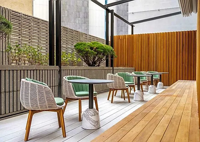 Hound Garden&terrace