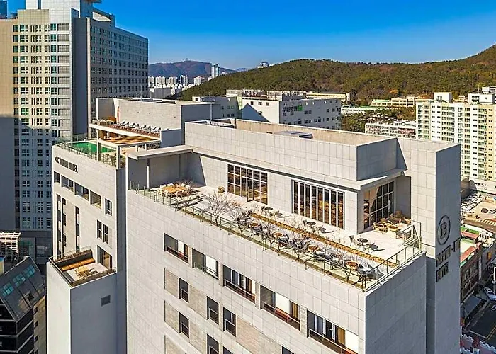 Hound Garden&terrace Hotel